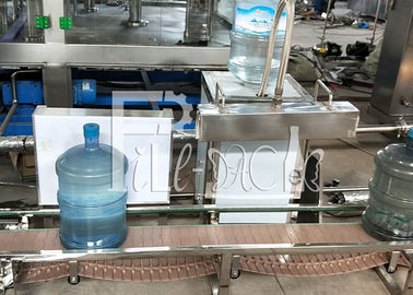 QGF-120 बैरल / गैलन बोतल पानी भरने के उपकरण के साथ स्वचालित बाल्टी लोडिंग डिवाइस / प्लांट / मशीन / प्रणाली