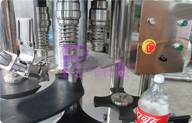 स्टेनलेस स्टील कार्बोनेटेड पेय भरने की मशीन, सीएसडी बोतल स्वत कैपिंग मशीन