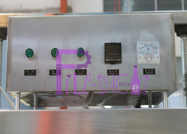 SUS304 गर्म भरने आस्तीन लेबलिंग मशीन पहियों के साथ जंगम