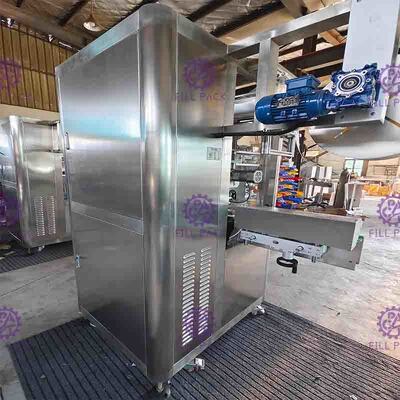 स्वचालित सिंगल हेड स्लीव लेबलिंग मशीन 150BPM 250BPM सिकुड़ सुरंग के साथ