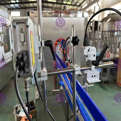 एडजस्टेबल नोजल के साथ 2 हेड 120 मीटर / मिन इंकजेट डेट कोडर मशीन