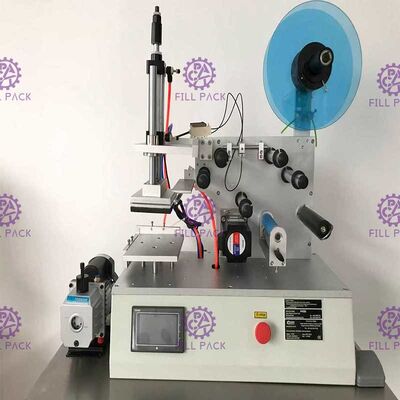 स्क्वायर फ्लैट बोतल लेबलिंग मशीन 2000BPH जार चिपकने वाला स्टिकर अर्ध स्वचालित