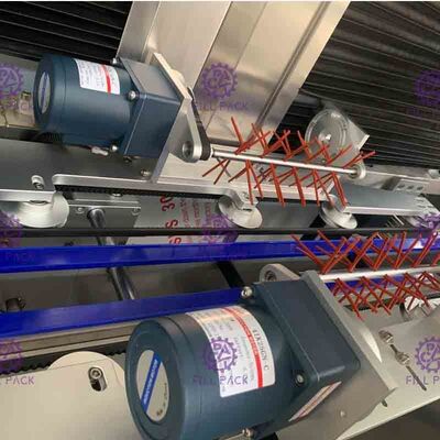 दोनों शारीरिक लेबल के लिए स्वचालित डबल हेड पीईटी बोतल लेबलिंग मशीन