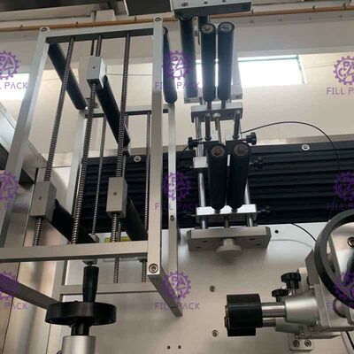 पीईटी / पीवीसी लेबल 250 बीपीएम के लिए स्वचालित डबल फीडिंग टाइप बोतल लेबलिंग मशीन