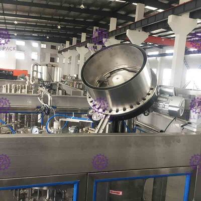 10000BPH 32 हेड बॉटल फिलिंग मशीन क्राउन कवर कंबाइंड टाइप के लिए