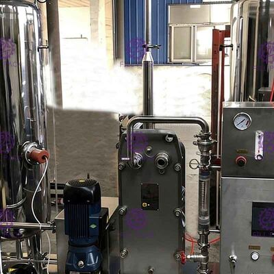 CO2 मिश्रक 1500L / H के लिए प्लेट एक्सचेंजर कार्बोनेटिंग प्लांट के साथ डबल टैंक