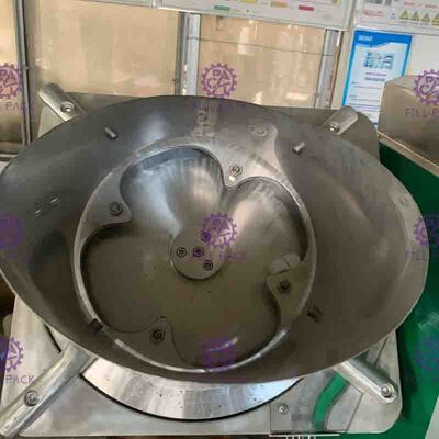 स्टेनलेस स्टील और उच्च गति के साथ प्लास्टिक / पीईटी पेंच कैप बोतल सील मशीन