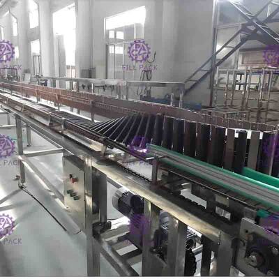 गर्म भरने के रस के लिए स्वचालित बोतल पैकिंग मशीन बोतलें उल्टी नसबंदी