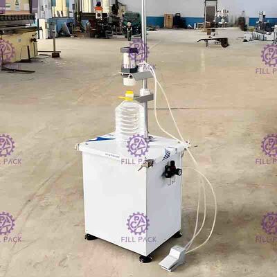 बैरल दबाने के लिए अर्ध स्वचालित वायवीय बोतल पैकिंग मशीन