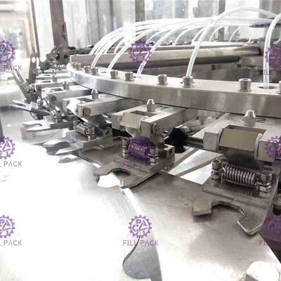 पीईटी प्लास्टिक ग्लास 3 में 1 मोनोब्लॉक सोडा पेय पेय की बोतल भरने की मशीन / उपकरण / लाइन / प्लांट / सिस्टम