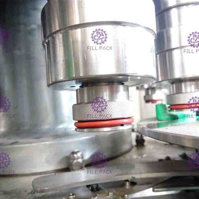 पीईटी प्लास्टिक ग्लास 3 में 1 मोनोब्लॉक सोडा पेय पेय की बोतल भरने की मशीन / उपकरण / लाइन / प्लांट / सिस्टम