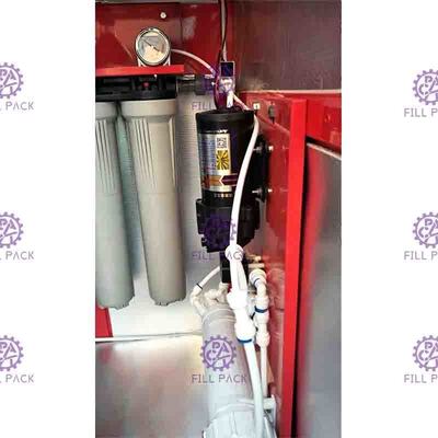 सिक्का और बिल शुद्ध पानी की बोतल वेंडिंग मशीन 10L/मिनट 550W 0.5MPA