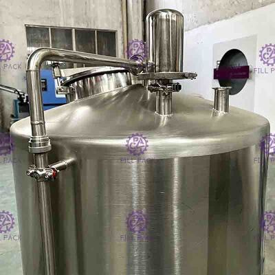 10000L सड़न रोकनेवाला स्टेनलेस स्टील पानी की बोतल फिर से भरना मशीन