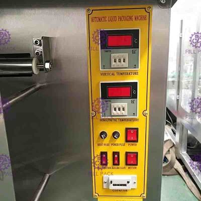 SUS304 स्वचालित फोटोकेल 1300बैग / एच जल पाउच पैकिंग मशीन