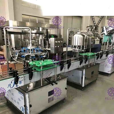पीईटी बोतल रिंसिंग फिलिंग कैपिंग मशीन प्लांट के लिए 2L मिनरल वाटर फिलिंग मशीन