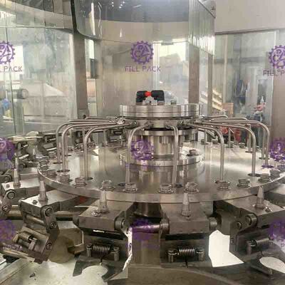 5000BPH मोनोब्लॉक ऑटोमैटिक हॉट फिलिंग मशीन प्लास्टिक बोतल फ्रूट ऑरेंज जूस फिलिंग और कैपिंग मशीन उपकरण