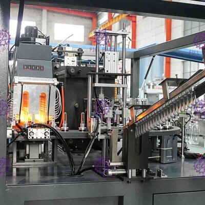 जूस प्रोसेसिंग लाइन के लिए दो कैविटी 0.1-2L पीईटी बोतल ब्लोइंग मशीन