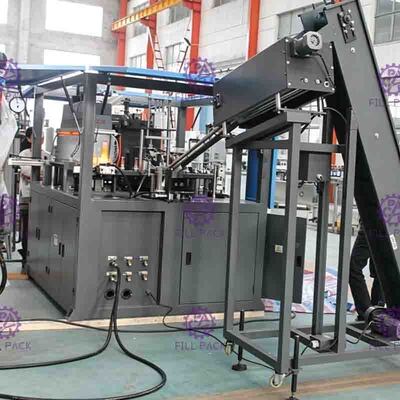 जूस प्रोसेसिंग लाइन के लिए दो कैविटी 0.1-2L पीईटी बोतल ब्लोइंग मशीन