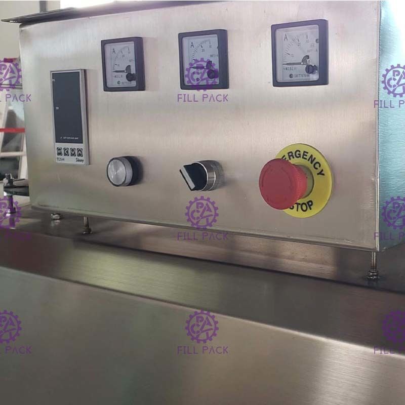 10 किलोवाट इलेक्ट्रिक बोतल लेबलिंग उपकरण SUS304 1400 * 700 * 1750 मिमी