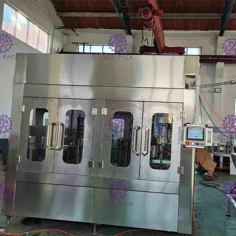 खनिज पानी के लिए 1 पीईटी बोतल पानी भरने की मशीन में पूरी तरह से स्वचालित 3