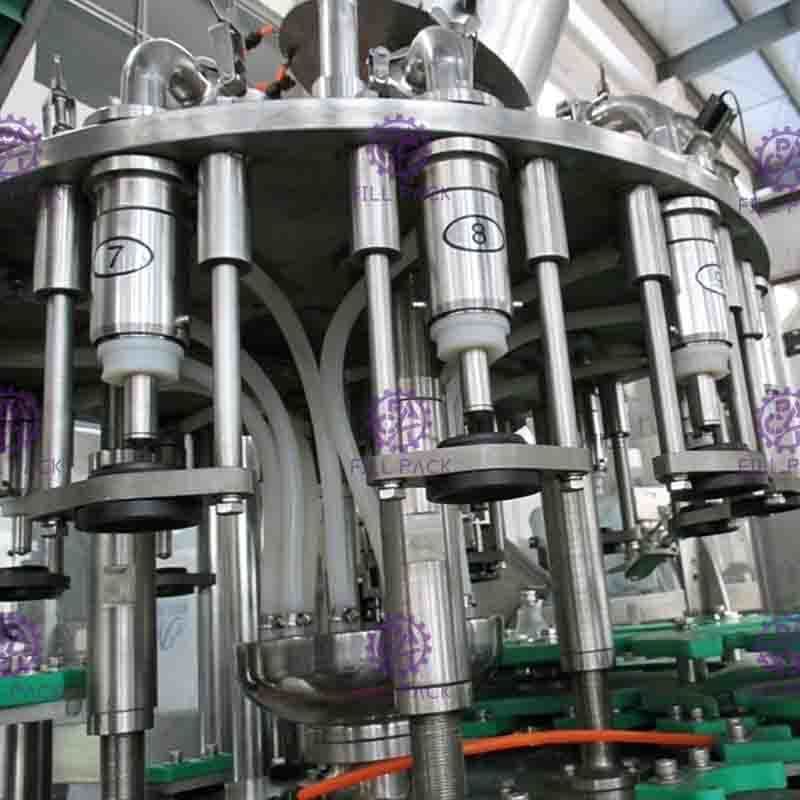 3-इन -1 एसेप्टिक तरल भराव उपकरण इलेक्ट्रिक पेय भरने की लाइन 5000BPH